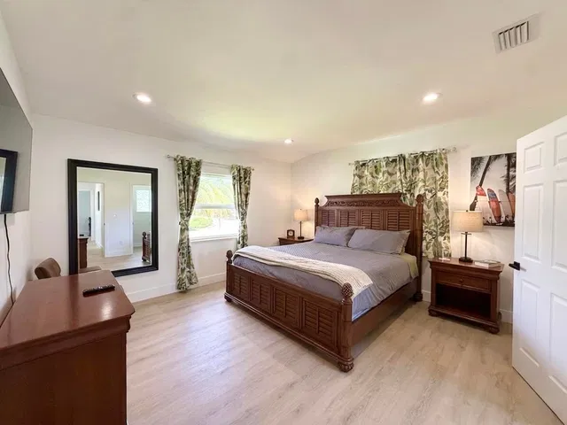  Residence photo 8