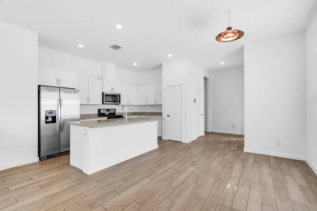  Residence photo 11