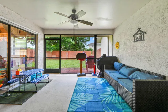 Residence photo 23