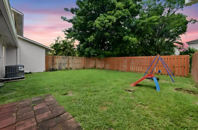 Residence photo 25