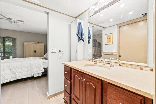  Unit 209 photo 25