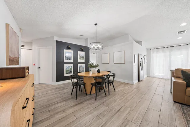  Residence photo 7