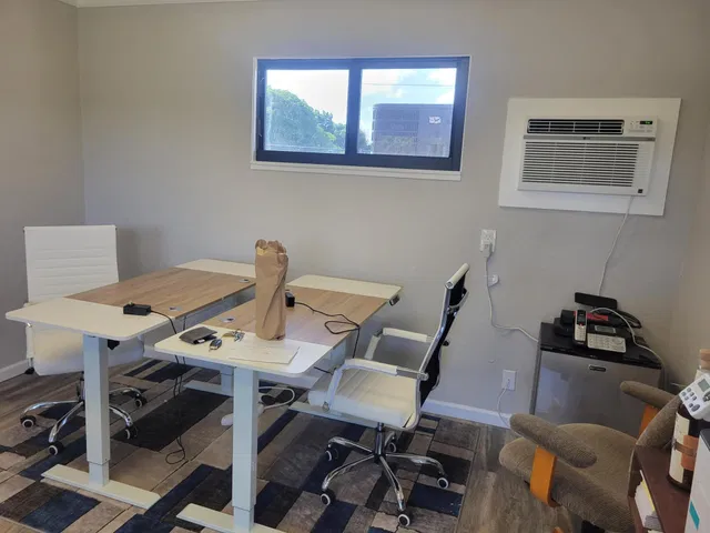 Unit 210 photo 4
