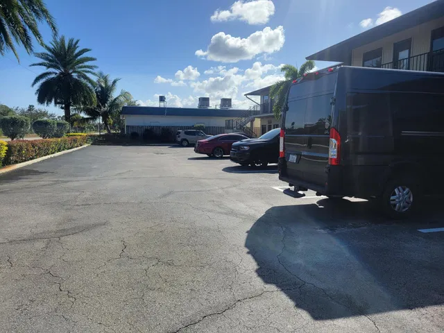 Unit 210 photo 8