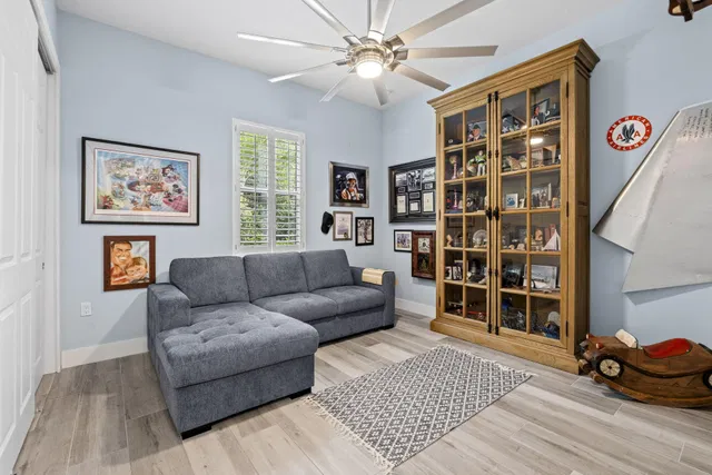  Residence photo 21