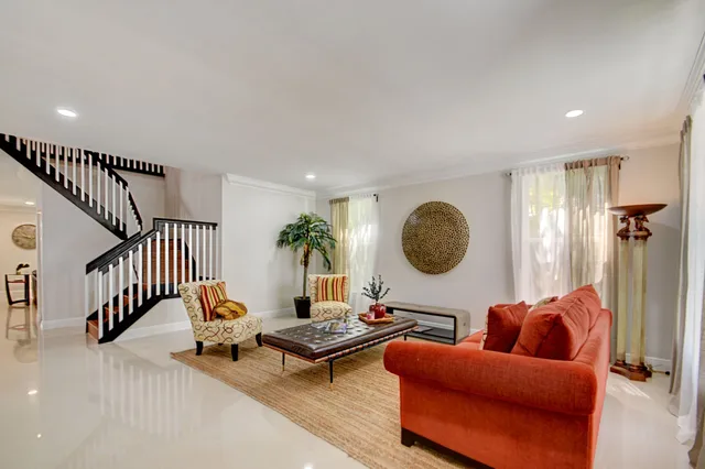 Residence photo 3