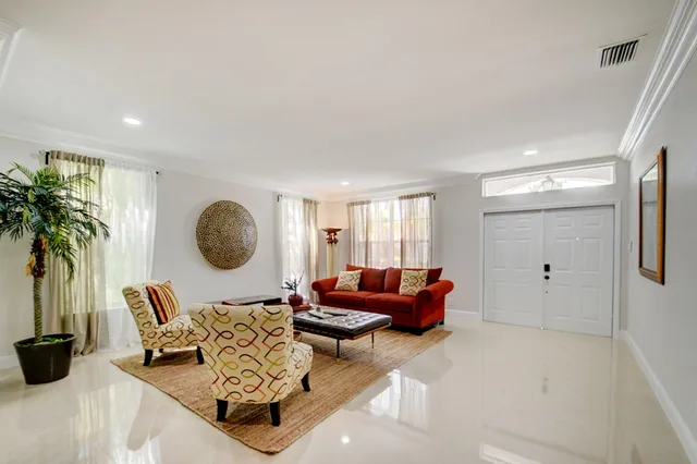 Residence photo 4