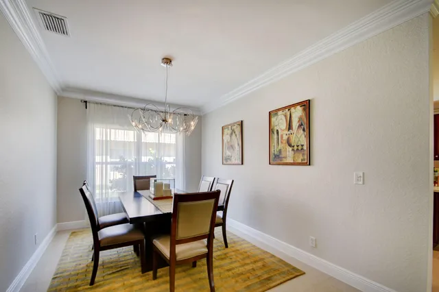 Residence photo 6