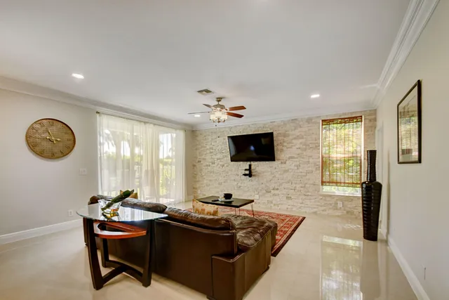 Residence photo 7