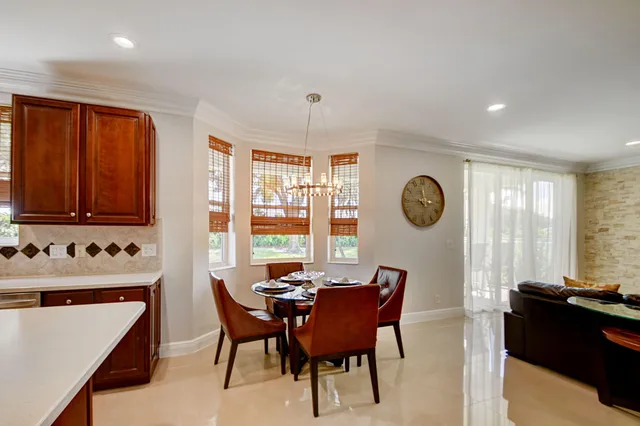 Residence photo 10