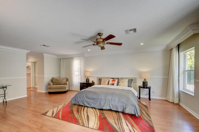 Residence photo 12