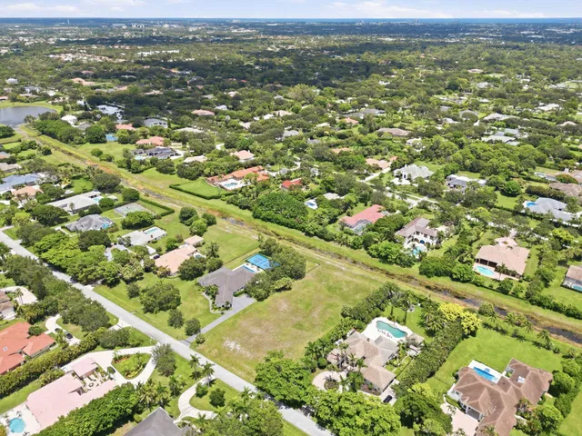 Steeplechase Residence photo 17