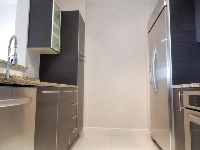 CityPlace South Tower Unit 714 photo 4