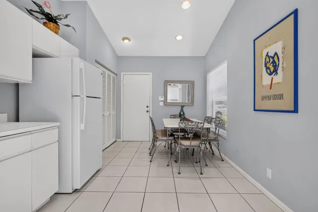  Residence photo 6