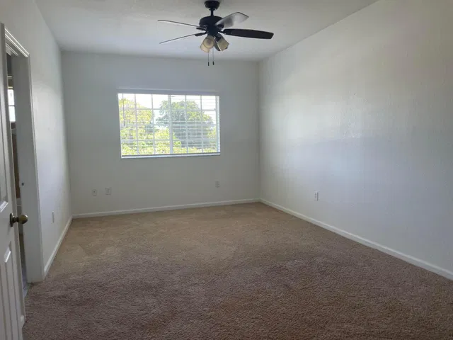 Residence photo 6