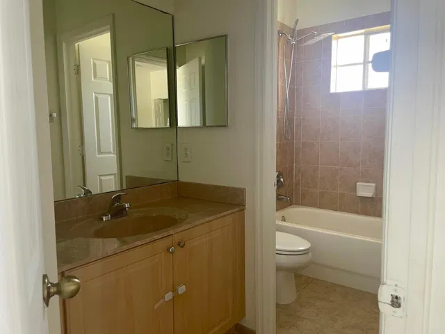 Residence photo 7
