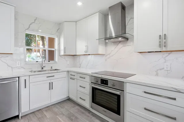 South Palm Beach Unit 2020 photo 8