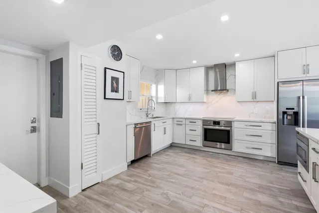 South Palm Beach Unit 2020 photo 11