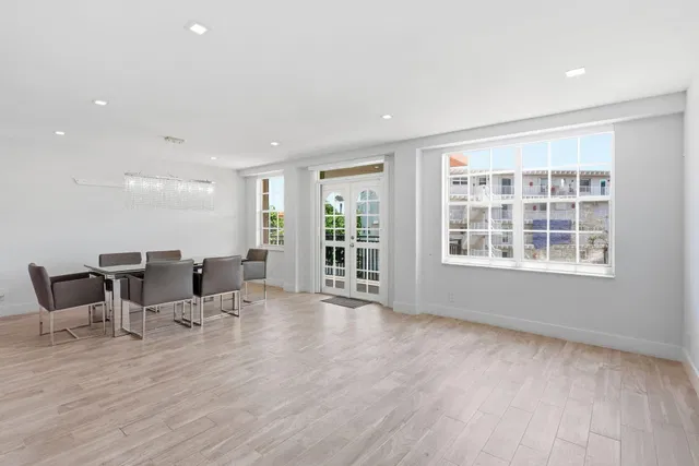 South Palm Beach Unit 2020 photo 15