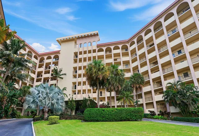 South Palm Beach Unit 2020 photo 46