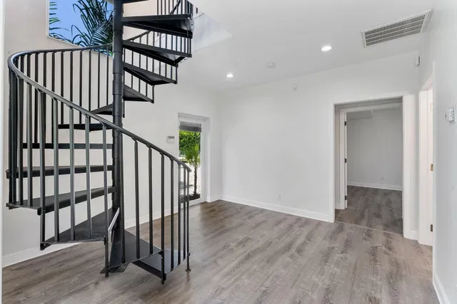 Residence photo 5