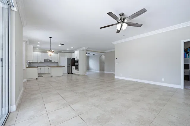  Residence photo 5