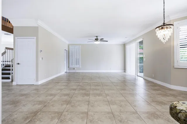  Residence photo 9