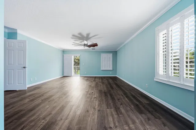  Residence photo 15