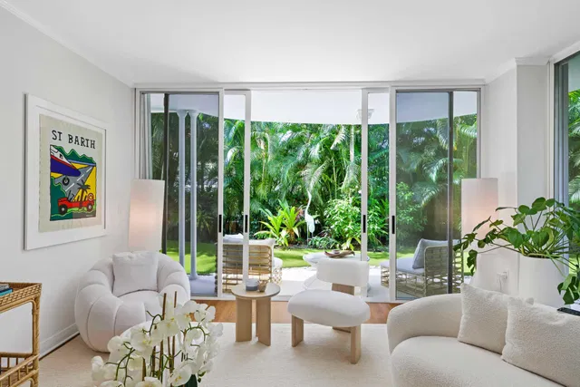 In-Town Palm Beach Unit 3 photo 12