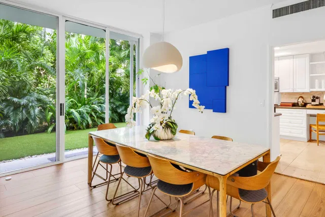 In-Town Palm Beach Unit 3 photo 14
