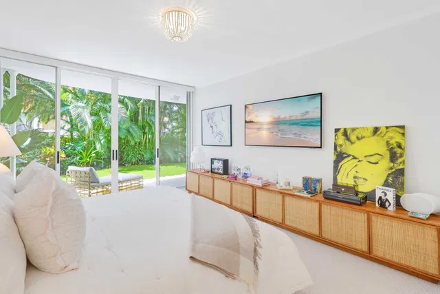In-Town Palm Beach Unit 3 photo 16