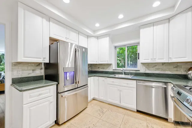 In-Town Palm Beach Unit 3 photo 23