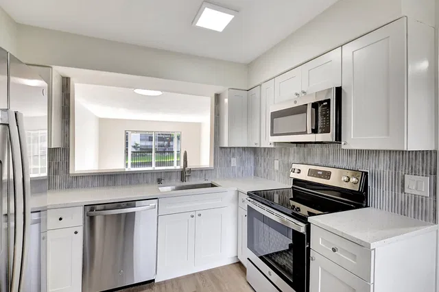  Unit 204 photo 6