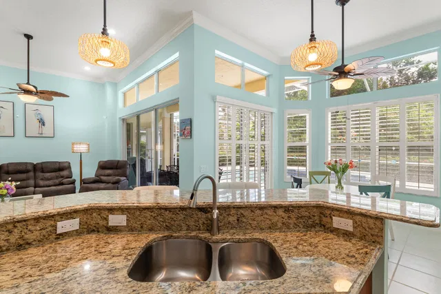 Monarch Country Club Residence photo 9