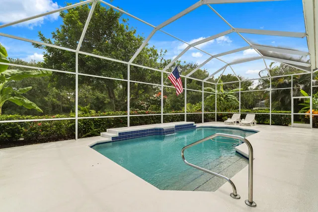 Monarch Country Club Residence photo 19