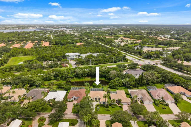 Monarch Country Club Residence photo 23