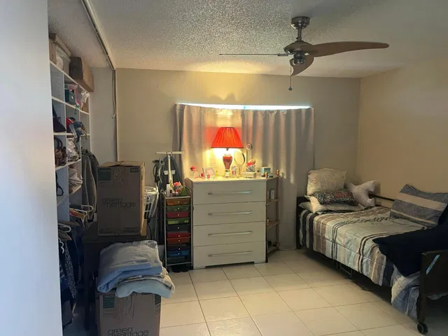  Unit C photo 7