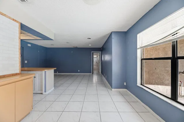  Residence photo 14