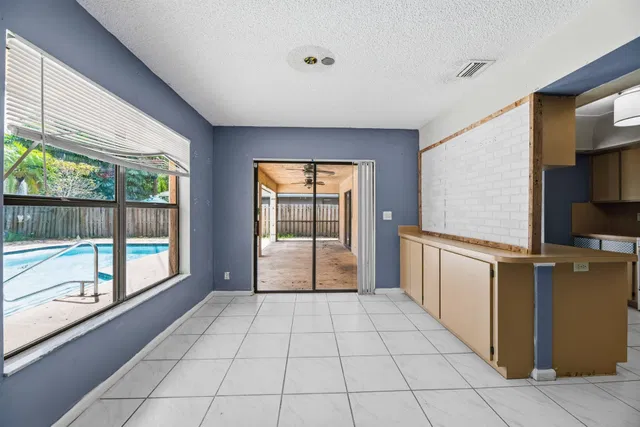  Residence photo 15