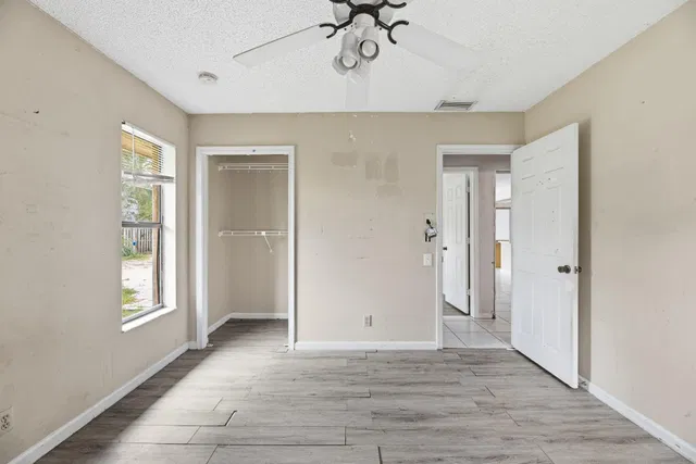  Residence photo 24
