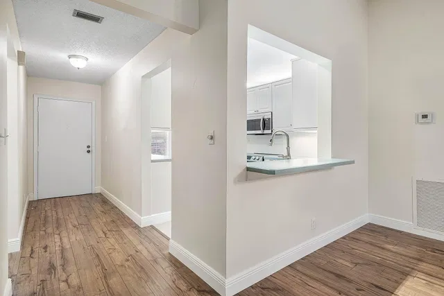 Residence photo 5