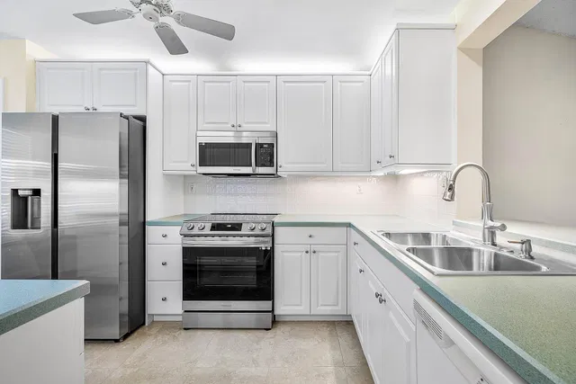 Residence photo 8