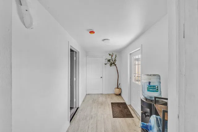 Residence photo 32
