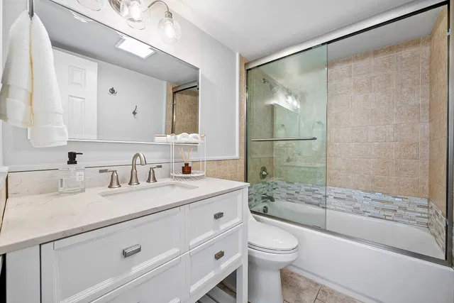  Unit B407 photo 18
