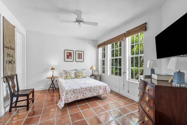 Equestrian Club Estates Residence photo 17