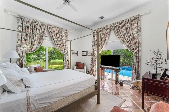 Equestrian Club Estates Residence photo 32