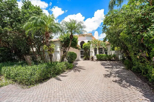 Equestrian Club Estates Residence photo 48