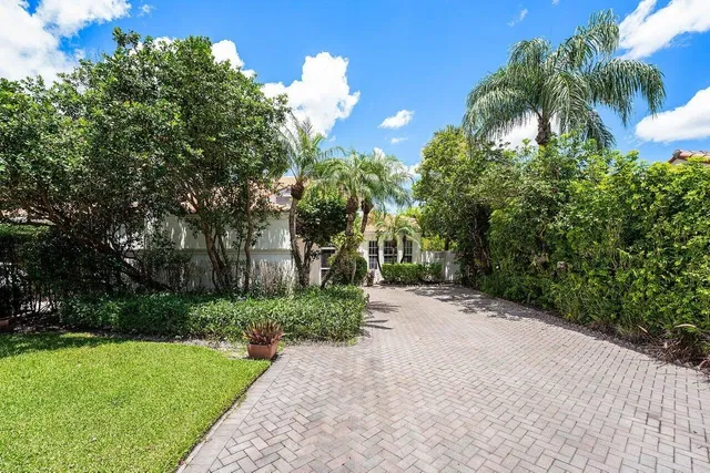 Equestrian Club Estates Residence photo 49