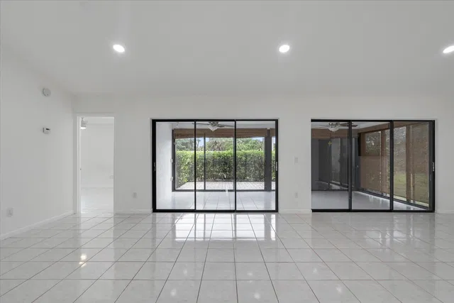 Residence photo 5