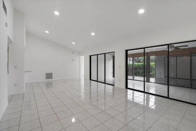 Residence photo 6